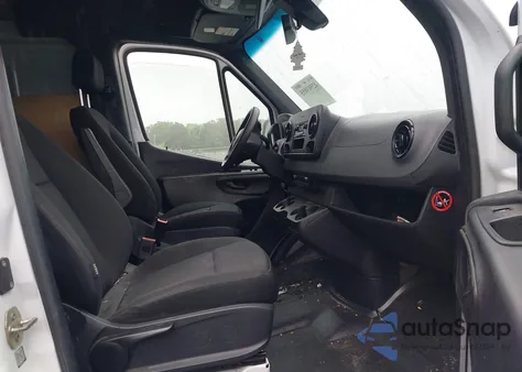 2021 Mercedes-Benz Sprinter 2500 High Roof I4 from USA, damaged, VIN W1W40CHYXMT053181